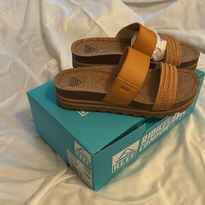 womens Reef Sandals: Cushion Vista HI